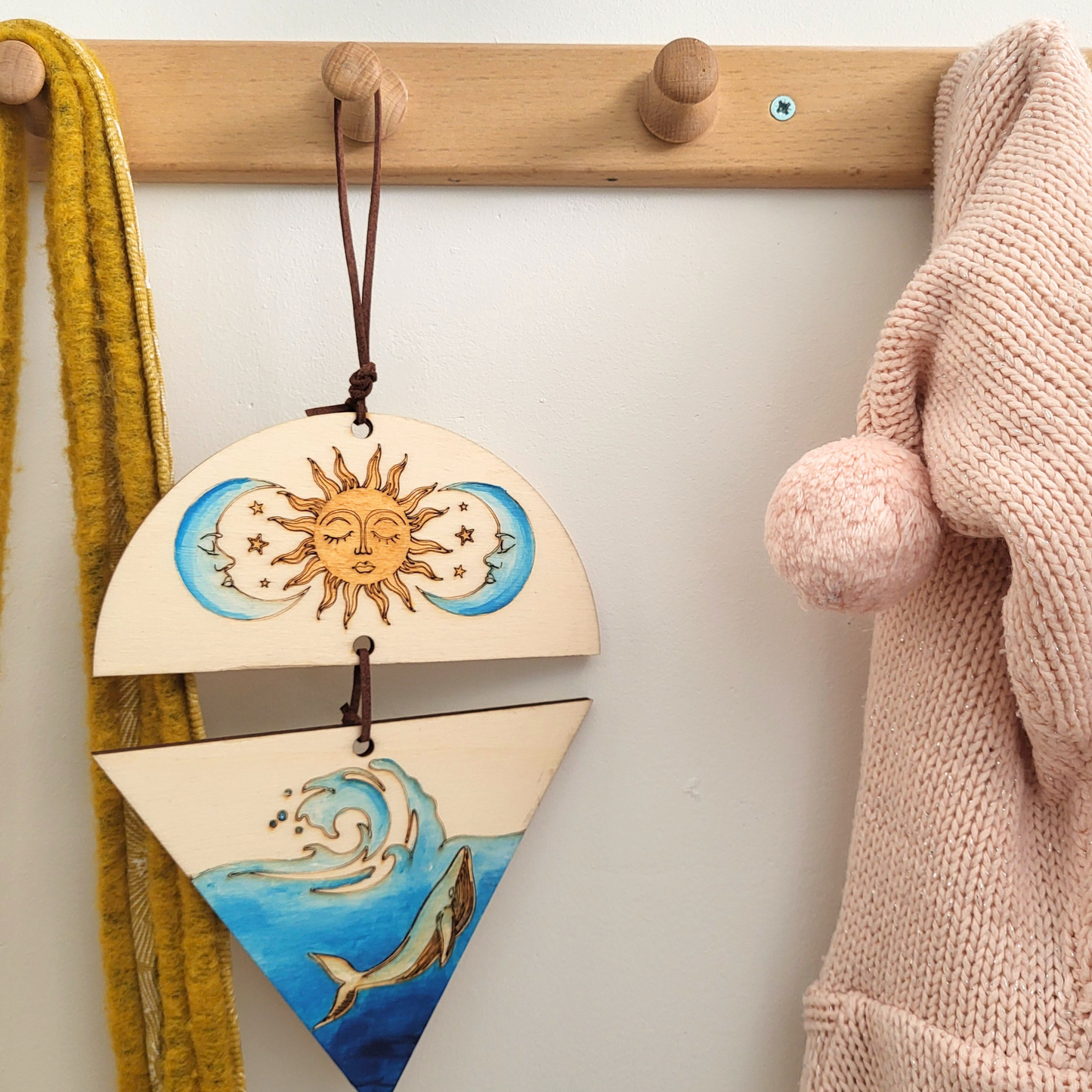 Houten Wandhanger – Zon, Maan, Zee en Walvissen