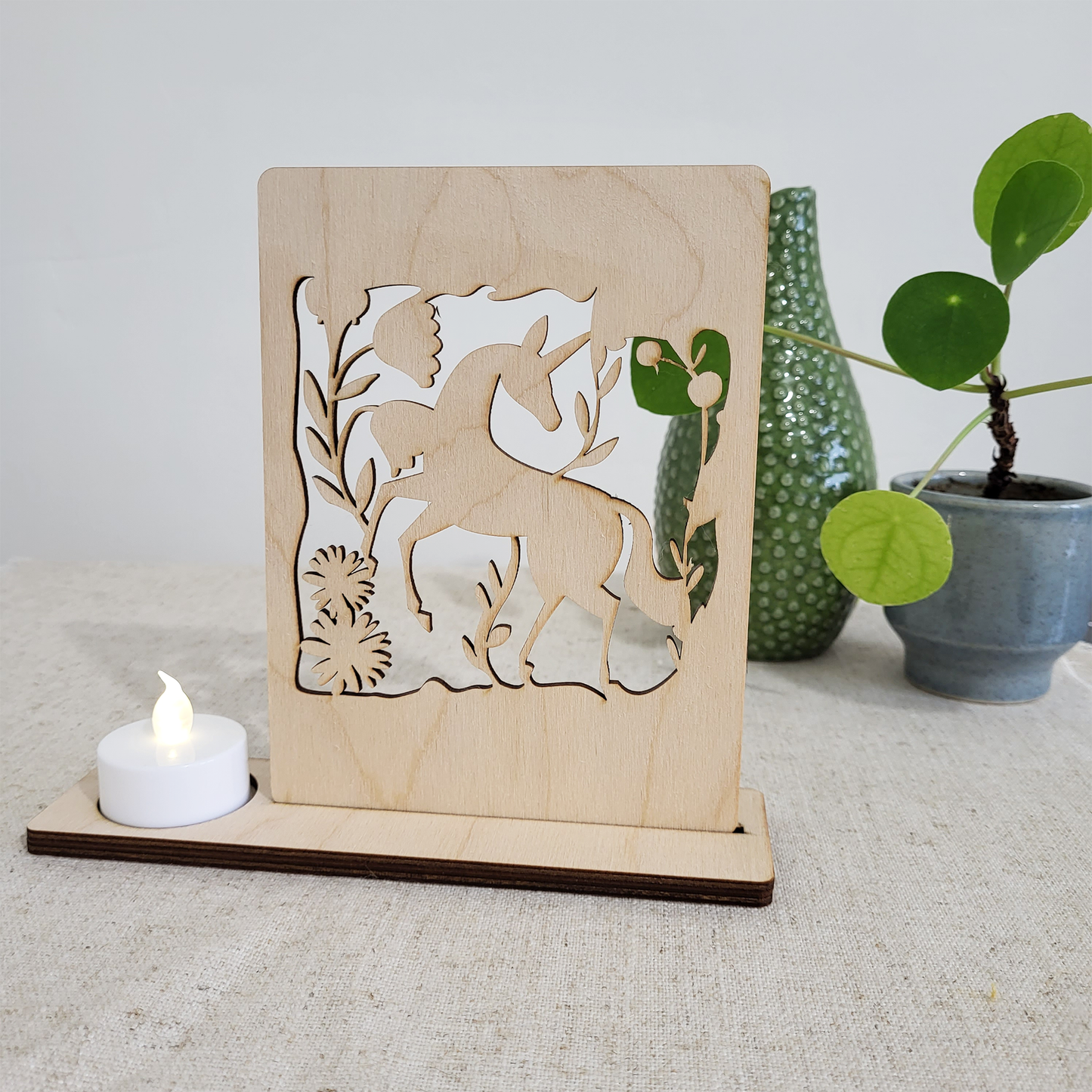 Houten Illustratie: Dansende Unicorn