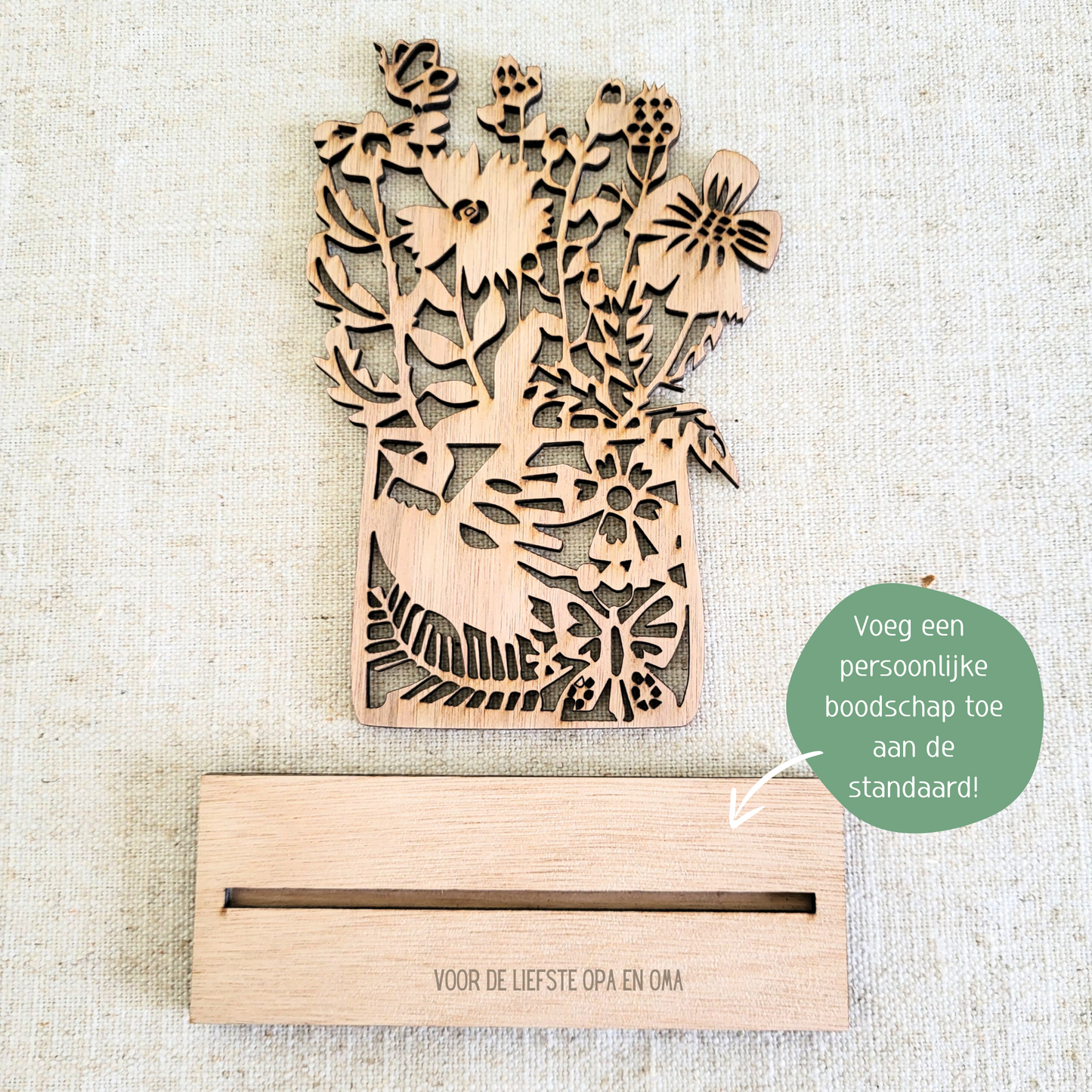 Houten Illustratie: Bloemenboeket met vogel