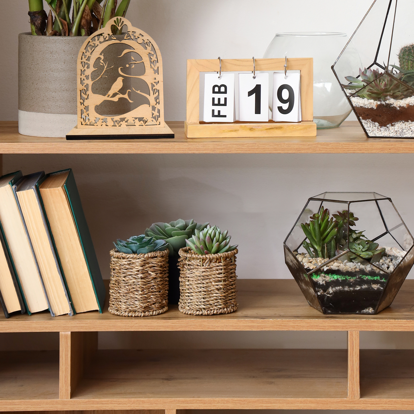 Houten Illustratie: Vogel in boom